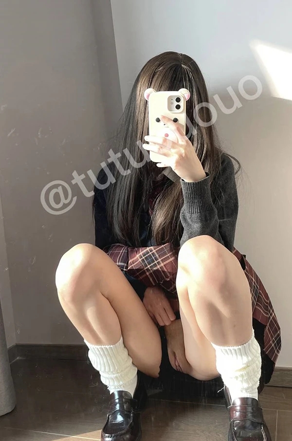 粉嫩白虎福利姬@兔兔 尺度会员视图合集2